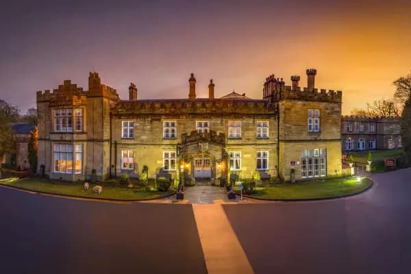 Dunkenhalgh Hotel & Spa, Blackburn Rd, Clayton-le-Moors, Blackburn BB5 5JP